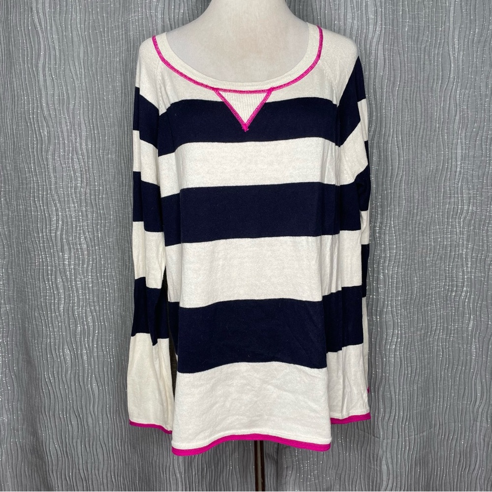 GAP lightweight striped sweater